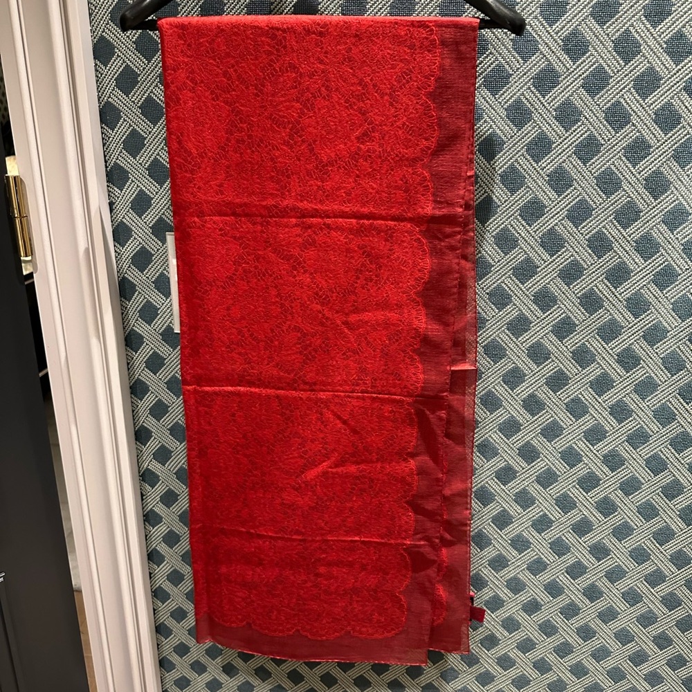 Valentino Iconic Lace Stole | Red Pristine